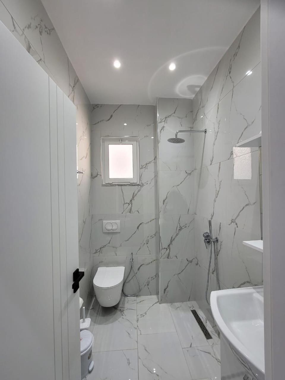 Luxury Room'S By Lika Saranda Extérieur photo